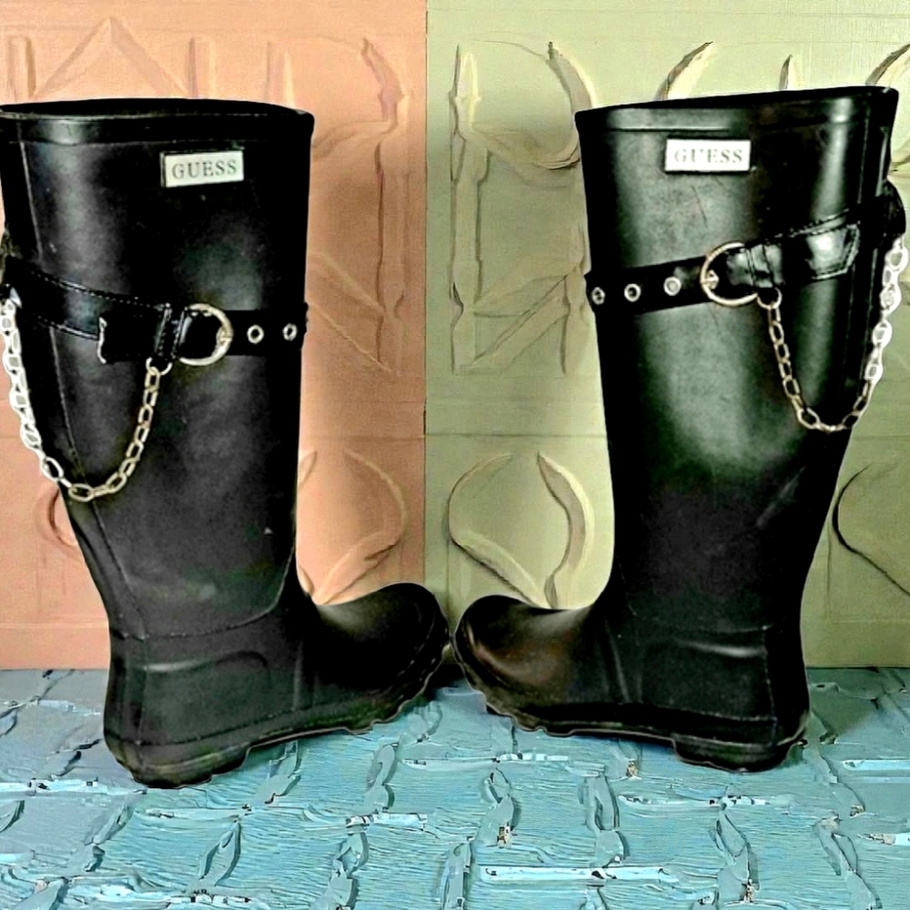 GUESS Tall Rubber Rainboots Black, Chain & Strap, See Measurement For Size